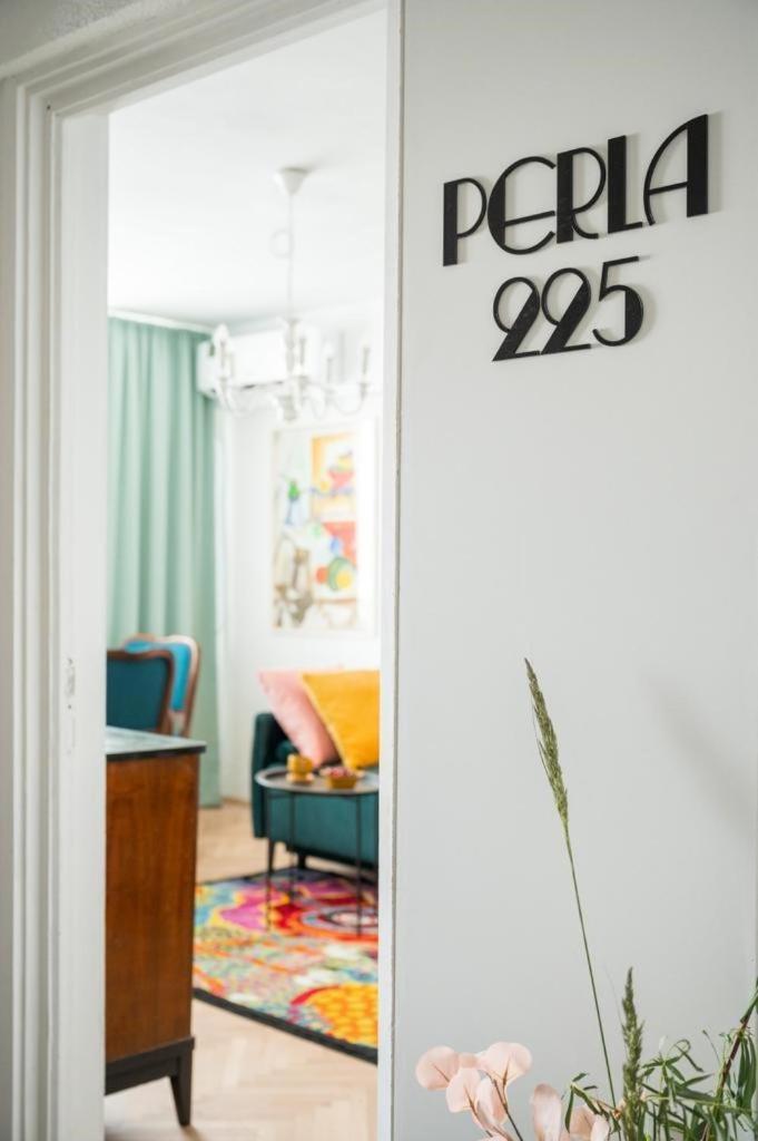 1Bdr Apartment Perla 225 Bucureşti Ngoại thất bức ảnh